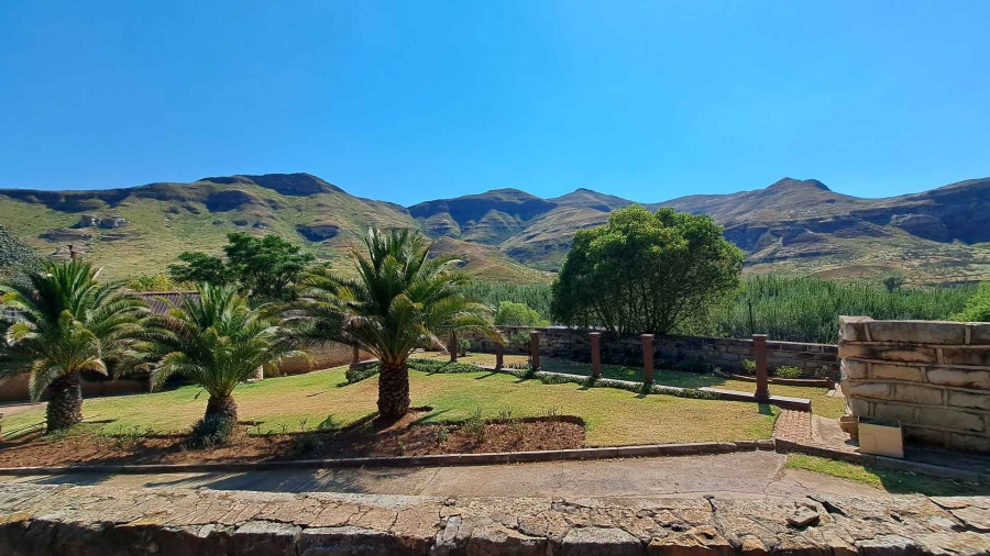 8 Bedroom Property for Sale in Clarens Free State